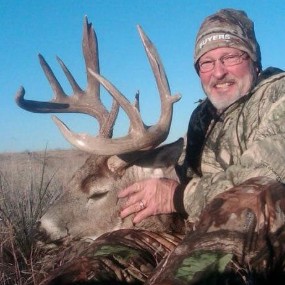 Texas whitetail deer hunts and mule deer hunts in the Panhandle